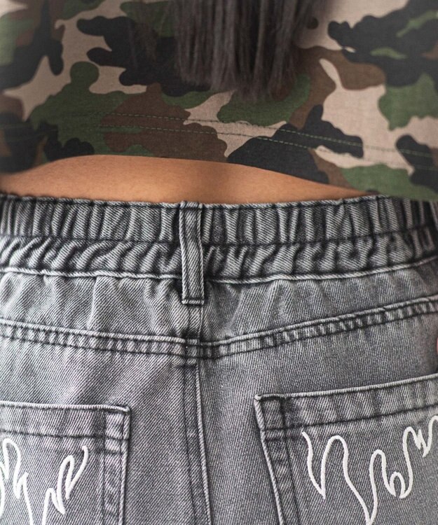 WEGO 刺繍ロゴバレルレッグパンツ デニムブラック