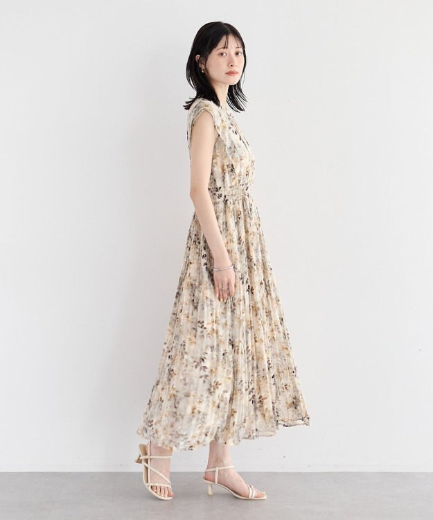 YECCA VECCA ぼかし柄プリーツワンピース Ivory