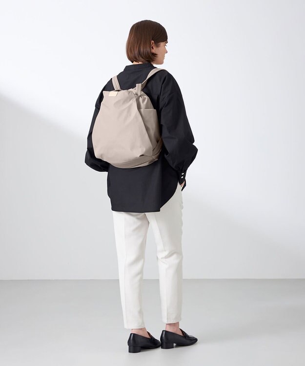 Y'SACCS 【ナイロンタフタ】トラベルショルダーリュック グレージュ