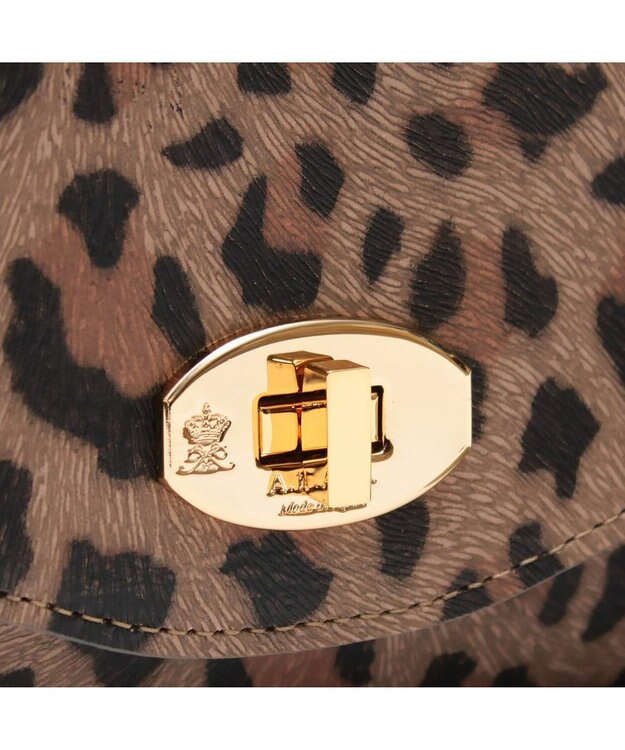 A.D.M.J. 【牛革】フィバナイラ/ザ・ビークラッチショルダー サンド