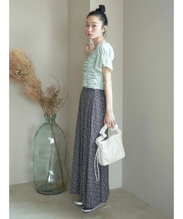 earth music&ecology 揺れる小花柄裾フレアスカート Black