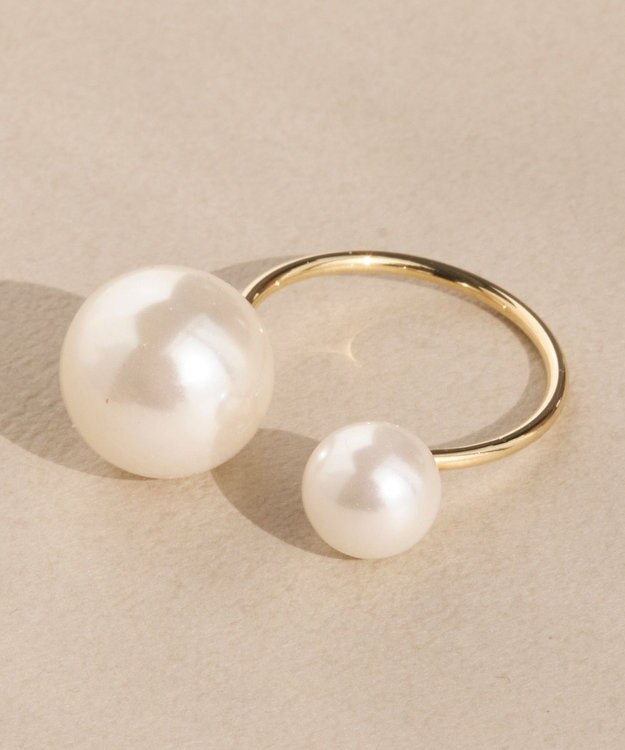 Phoebe 〈シリーズ累計販売10000点突破！〉≪TV番組着用商品≫Eye catchingパールリング ゴールド