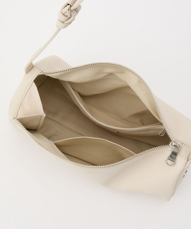 russet ソフトレザーロールショルダーバッグ(CE-1661) Ivory