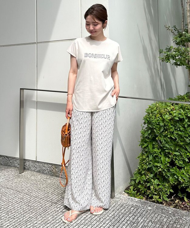 UNFILO BEAUTY FORM ロゴ刺繍フレンチスリーブTシャツ [NEW]グレージュ