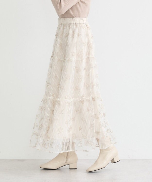 earth music&ecology フラワー刺繍チュールスカート Ivory