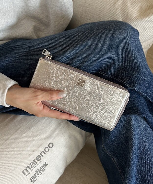 russet ミニモノグラムプレートロングウォレット(SO-418) Silver