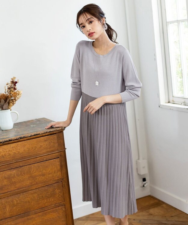 Tiaclasse L 【洗える】1枚で着映えするプリーツニットワンピース ライトグレー