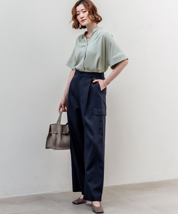 23区 【先行予約/見上愛さん着用】コットンスラブポプリン カーゴパンツ ネイビー系