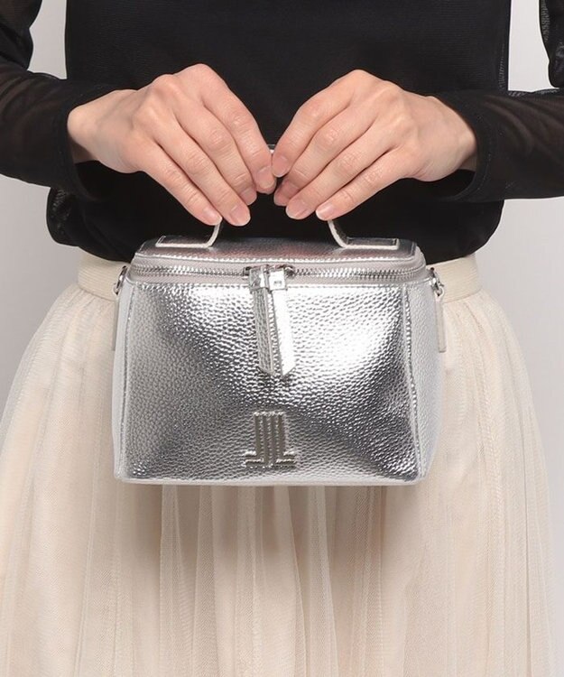 LANVIN en Bleu キューブ バニティバッグ シルバー