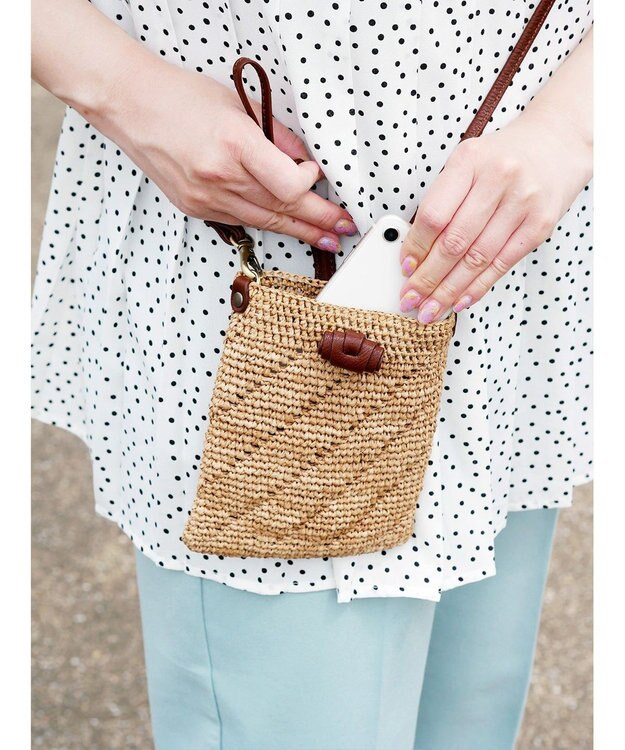 IBIZA ラフィア　スマートフォンポシェット 濃茶