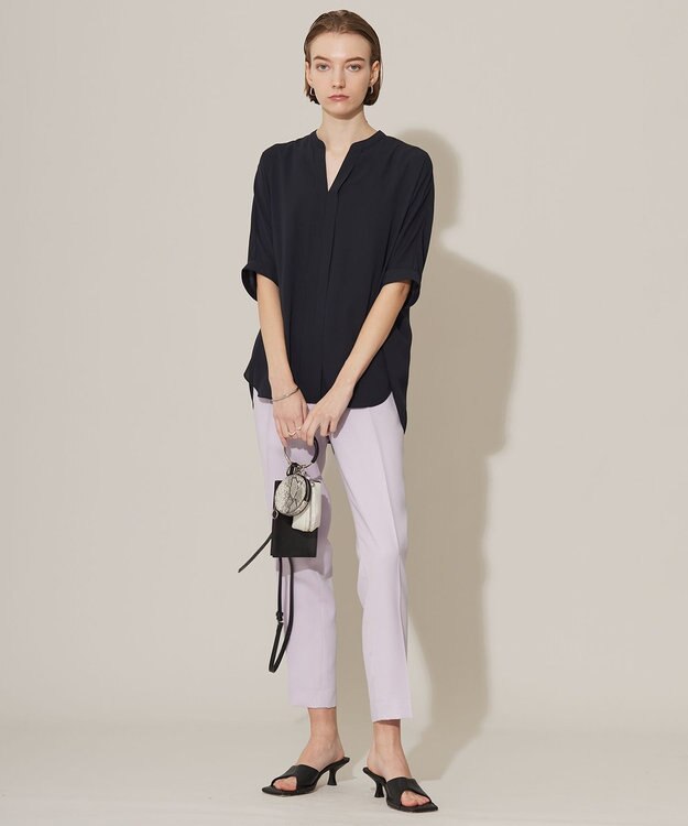 ICB 【新色追加・接触冷感・UVケア・速乾・洗える】BackSatinAmunzen  5分袖 キーネックブラウス ネイビー系