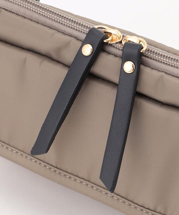 LA BAGAGERIE 【maison vert】 【撥水】撥水ナイロン多機能ポシェット グレージュ