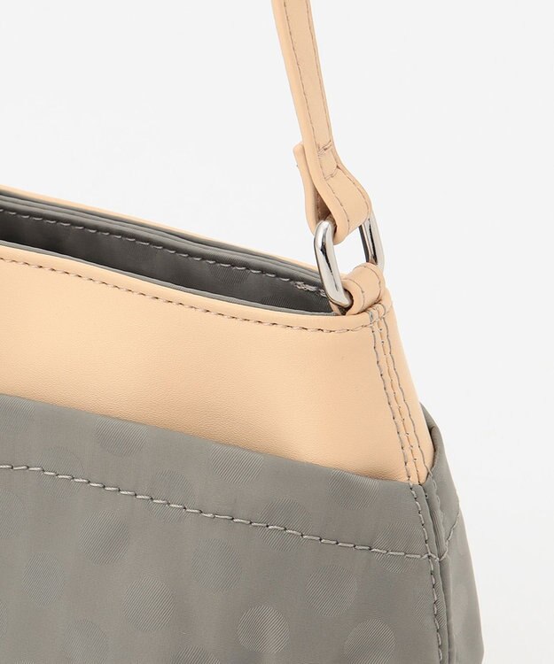 Y'SACCS Polka Dots　タックラウンドポシェット グレージュ