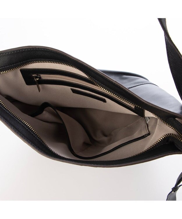 UNBILLION アトランタ ATLANTA / やぎ革軽量バケツ型ショルダー ブラック