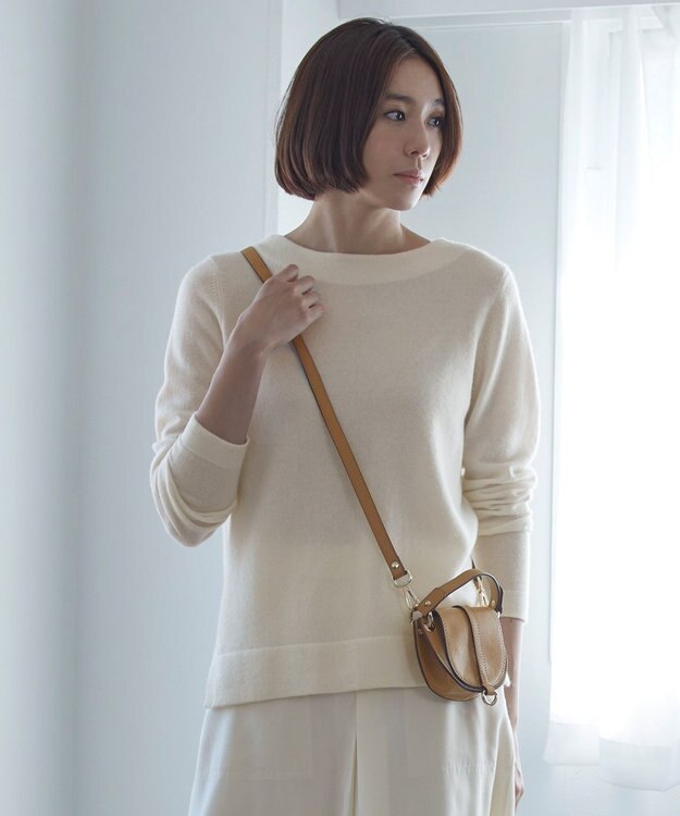 自由区 【洗える】ピュアカシミヤミルド ボートネック プルオーバー ホワイト系