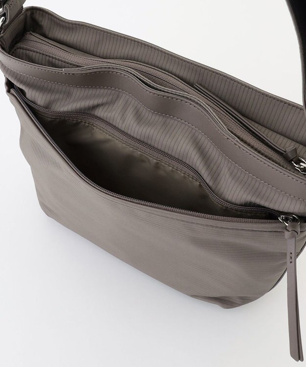 Y'SACCS コーデュロイライクナイロンショルダー グレージュ