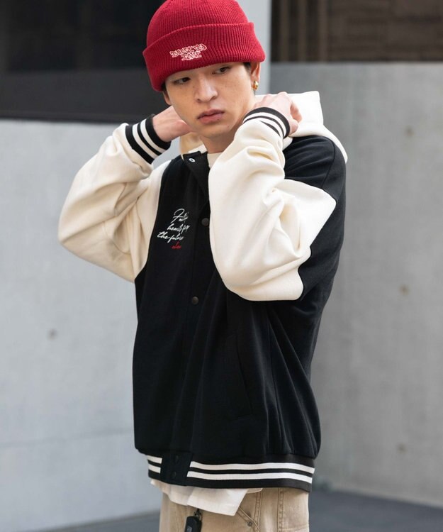 WEGO 【ユニセックス着用ITEM】スウェットフードスタジャン ブラック