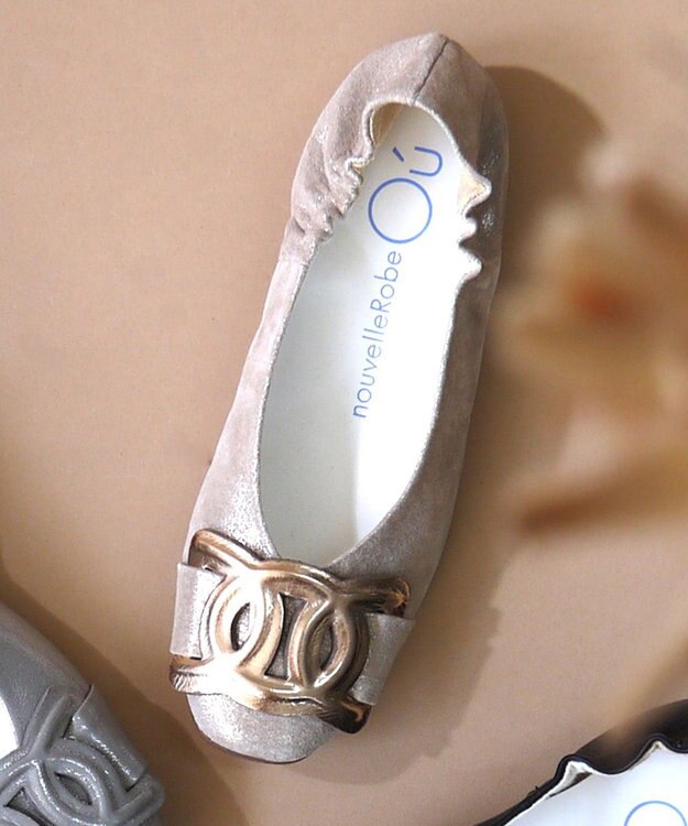 nouvelleRobe Oū 新色追加【本革・高反発】Chain Buckle Ornament スクエアトゥパンプス ベージュメタリック