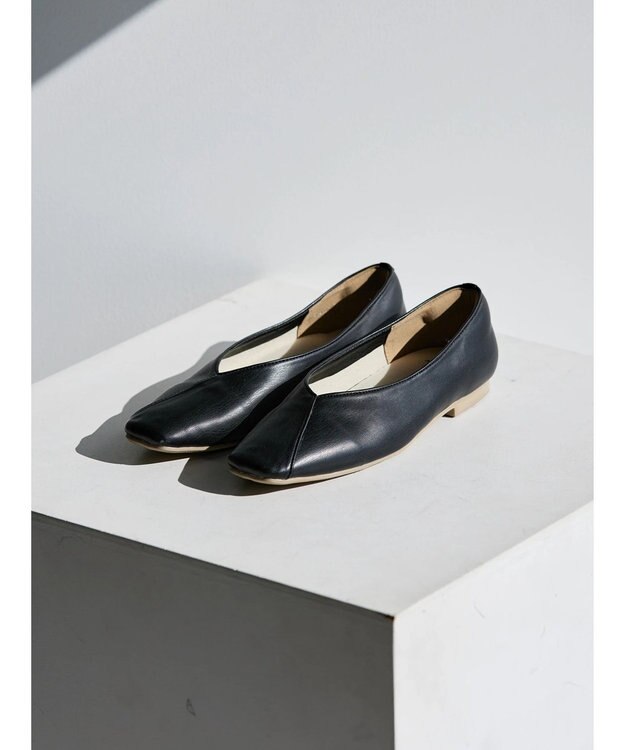 AMERICAN HOLIC 【整履き】切り替えスクエアフラットパンプス Black