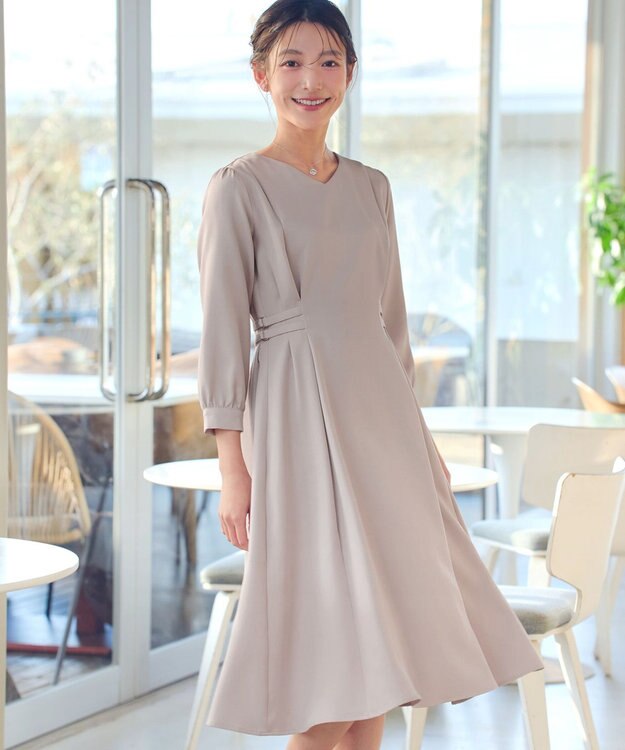 Tiaclasse L サイドベルトデザインワンピース グレージュ