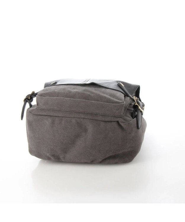 UNBILLION perche / 牛革かぶせキャンバスリュックサック ブラック