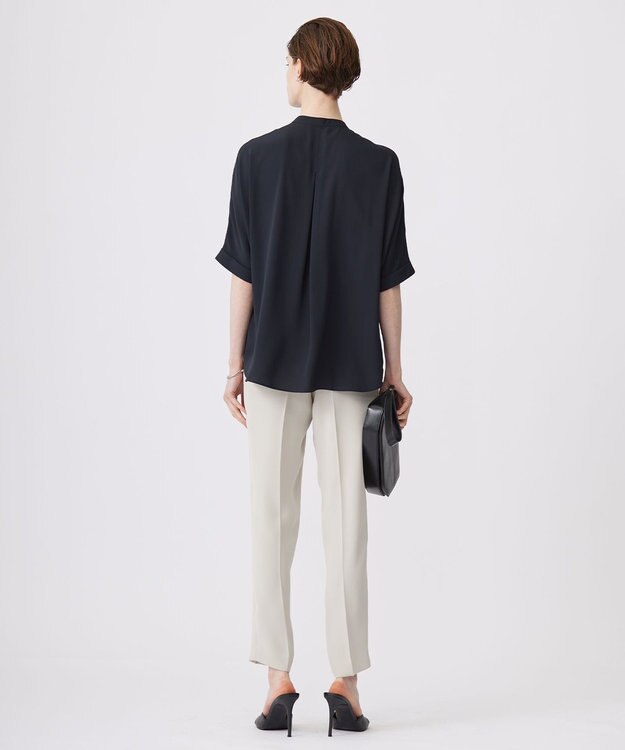 ICB L 【新色追加・接触冷感・UVケア・速乾・洗える】BackSatinAmunzen 5分袖バンドカラーブラウス ネイビー系