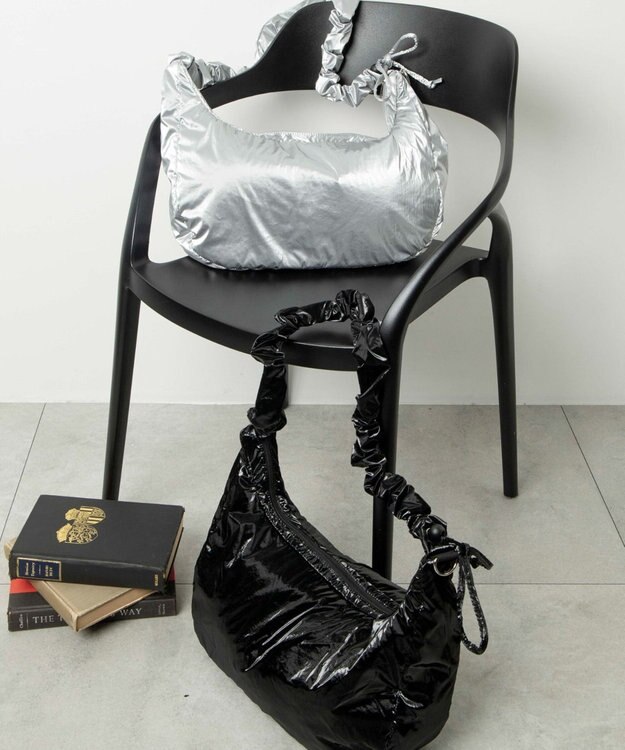 WEGO 【ユニセックス着用ITEM】ハーフムーンドロストショルダー シルバー