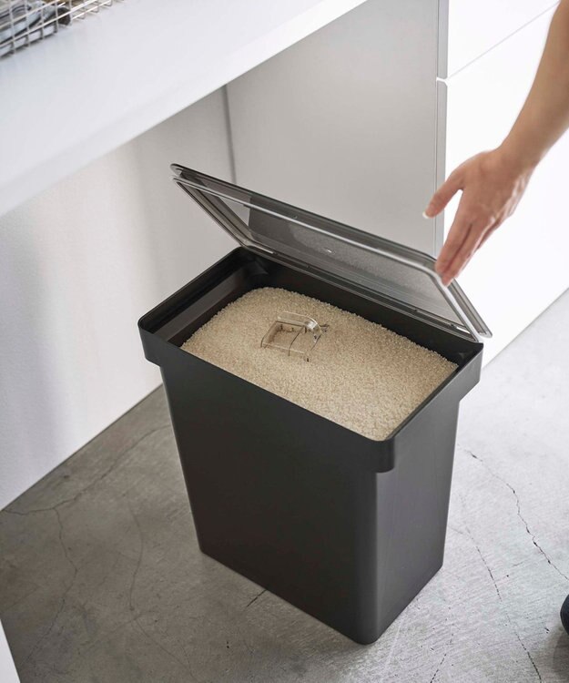 tower 密閉米びつ タワー 20kg 計量カップ付 ブラック ブラック