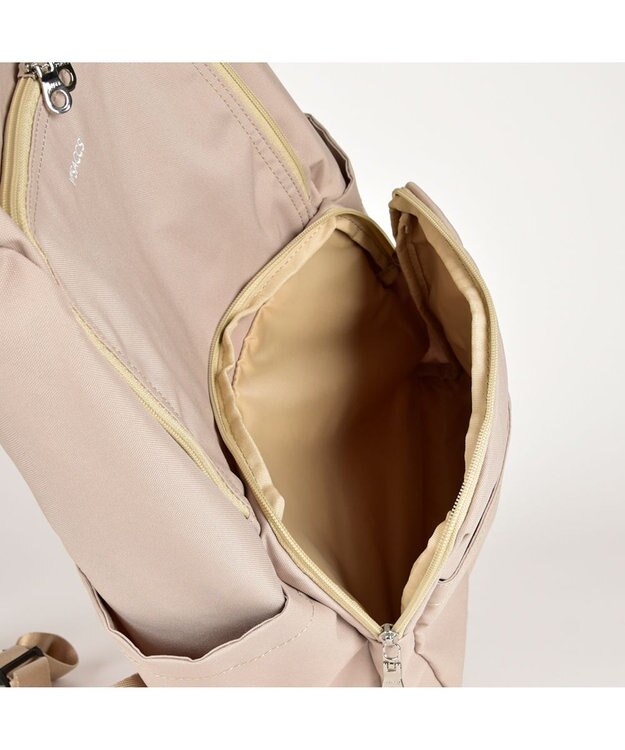 Y'SACCS サスティナブルデイパック ベージュ