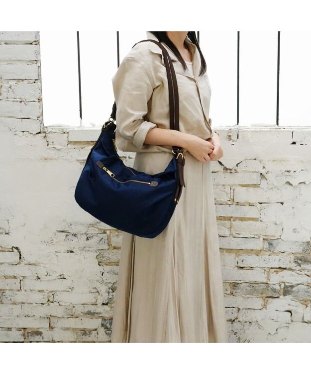 Regalo Felice 【A4サイズ対応 / ポケット豊富】ショルダー中 / REGALO NV(ネイビー)