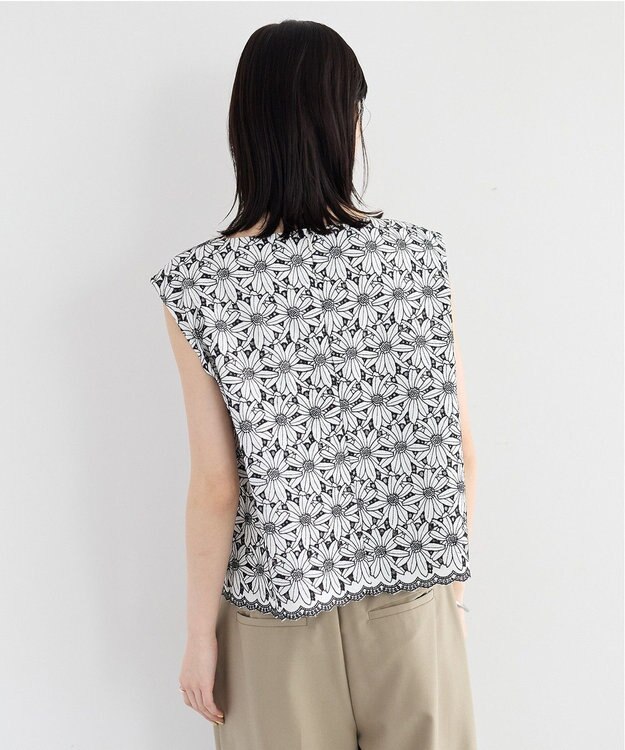 YECCA VECCA フラワーレースブラウス Off White
