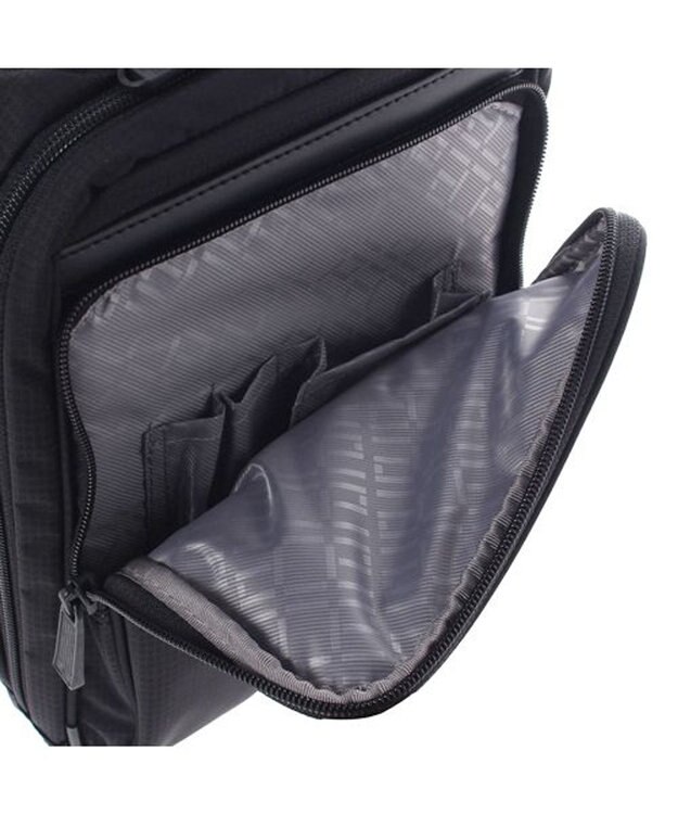 ACE BAGS & LUGGAGE ace. エース フレックスライト フィット 街歩きに。タテ型軽量ショルダーバッグ 54552 ブラック