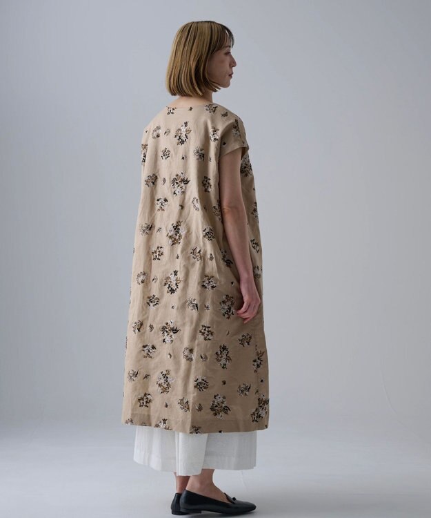 muuc 〈コットン×リネン〉〈高品質なドライタッチ生地〉野小花刺繍ゆったりワンピース ベージュ