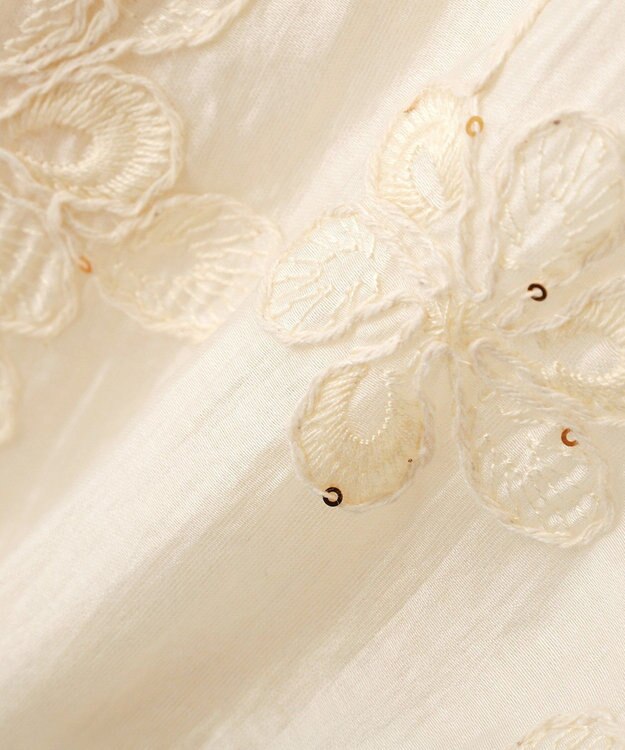 YECCA VECCA フリルVネック刺繍シアーシャツ Ivory