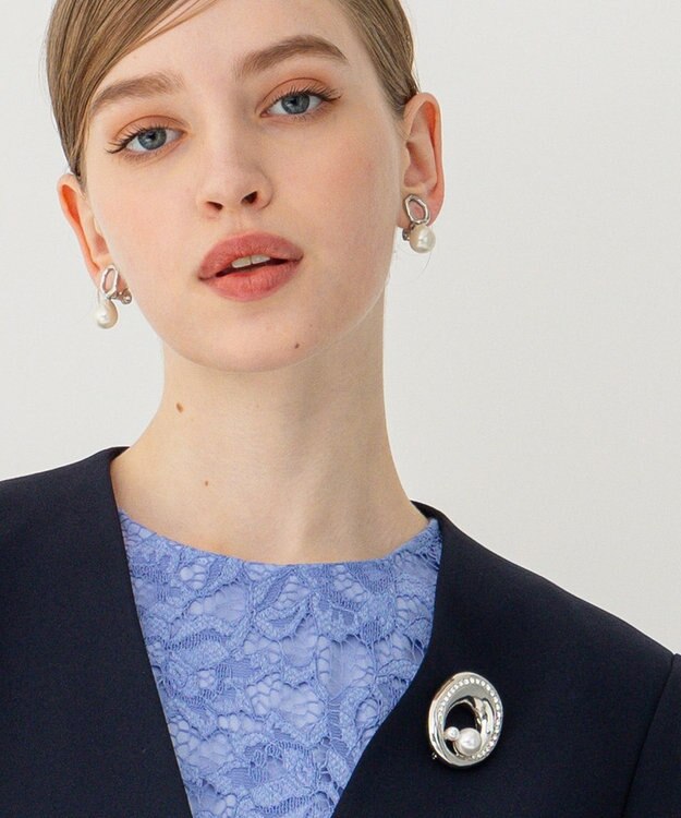 23区 【VERYコラボ】オーバル ブローチ シルバー系