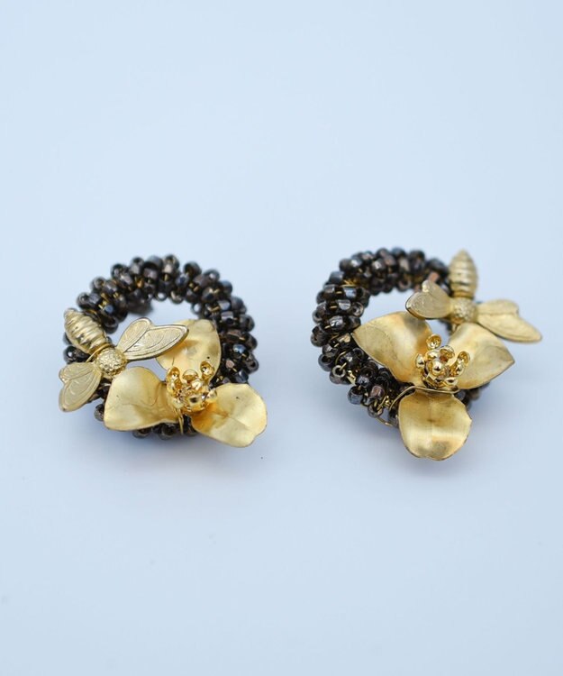 monshiro シュウカイドウニハチラウンド ピアス ブラック