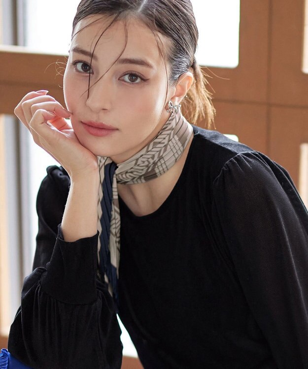 Tiaclasse 【選べる柄タイプ】プリーツスカーフ Dグレージュ