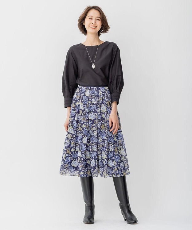 自由区 【速乾性・放湿性・防シワ性】サラサプリント タックスカート