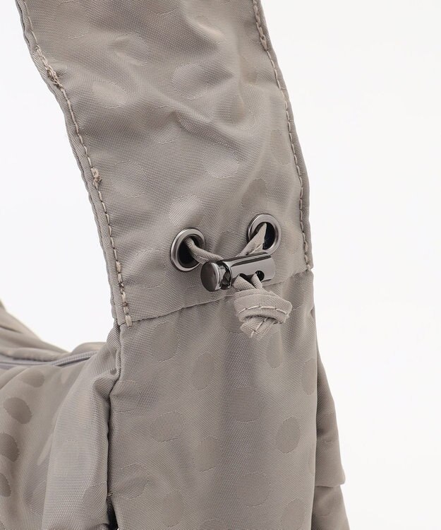 Y'SACCS ドットジャカードショルダーバッグ ライトグレー