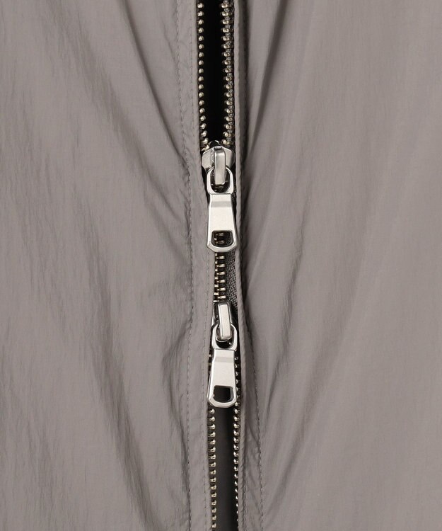 J.PRESS MEN 【J.PRESS ORIGINALS】【UNISEX】Nylon Washer Taffeta Golf Jacket ライトグレー系