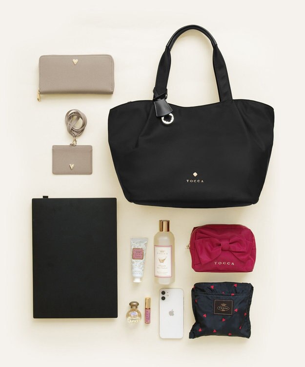 TOCCA 【撥水・A4サイズ対応】BLOOMING BUD NYLONBAG ナイロンバッグ ブラック系