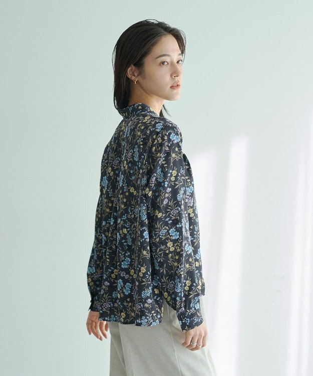 YECCA VECCA ボタニカルフラワー柄ボウタイブラウス Navy