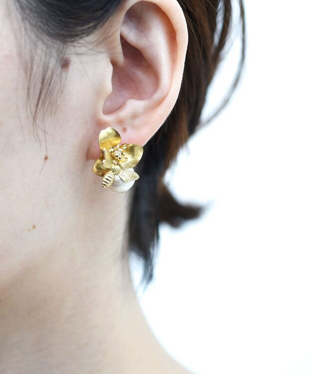 monshiro 【コットンパール/スワロフスキー】シュウカイドウニハチプチ イヤリング ホワイト×ゴールド