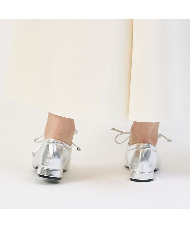 MODE ET JACOMO <carino>フレンチスクエアフラットシューティ シルバー