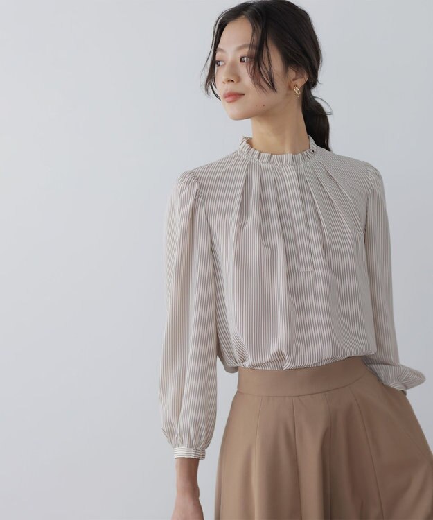 組曲 S ライトデシンフリル襟 ブラウス ベージュ系1