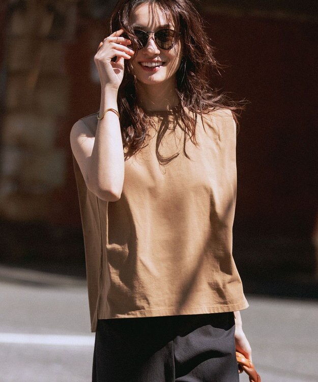 NAVE 【ReNAVE・洗える/接触冷感/UVケア】ファンクションＴ ノースリーブ キャメル系