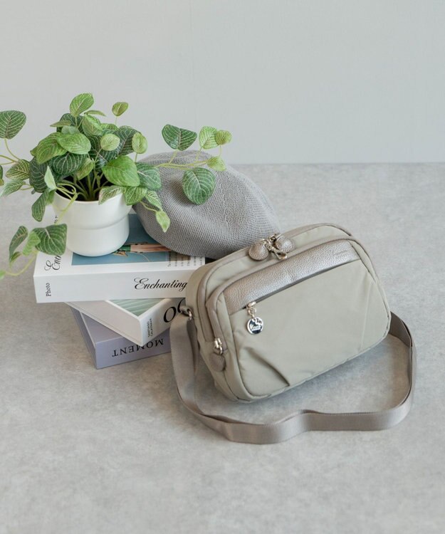 ACE BAGS & LUGGAGE Kanana project PJ1-4th ショルダーバッグ 67641 カナナ 斜め掛け 軽い グレージュ