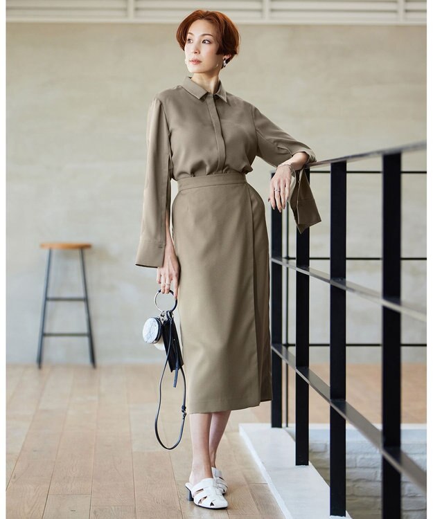 ICB L 【接触冷感・UVケア・速乾・洗える】FluidBackSatin スリットスリーブシャツ オリーブ系