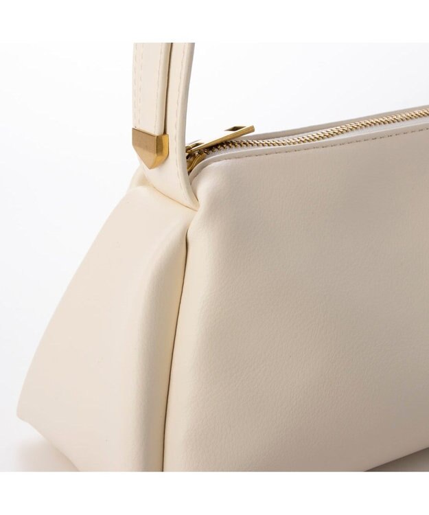 UNBILLION 【テレビ ドラマ着用アイテム】カシュカシュ cachecache / 合成皮革横長ショルダー アイボリー