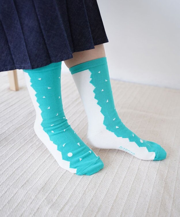 nitorito 【UNISEX】米沢オリジナル柄 mountain&moon 靴下 white